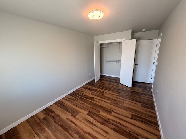 Building Photo - 13817 W Redding Dr