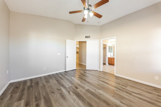 Building Photo - 3104 N Copenhagen Dr