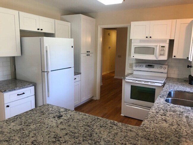 Building Photo - 578 Aspen Loop