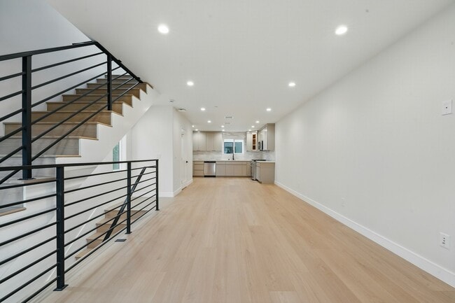 Building Photo - 8234 Blackburn Ave