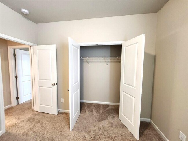 Building Photo - 2722 Pearl Rdg Trce