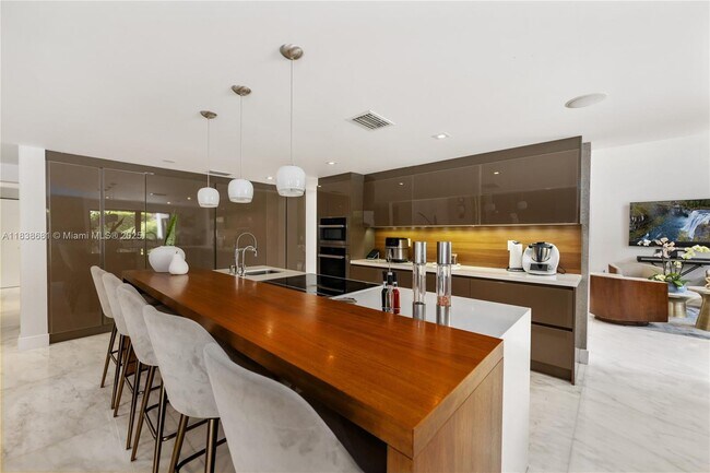 Building Photo - 9465 NW 52nd Doral Ln