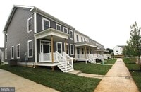 Building Photo - 851 Mapleton Ave