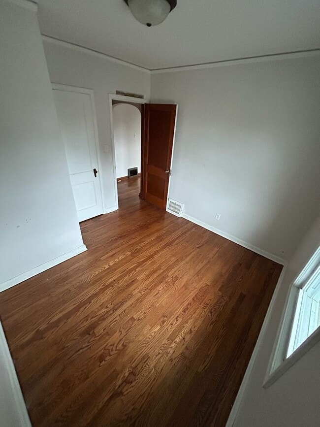 Building Photo - Two Bedroom Duplex