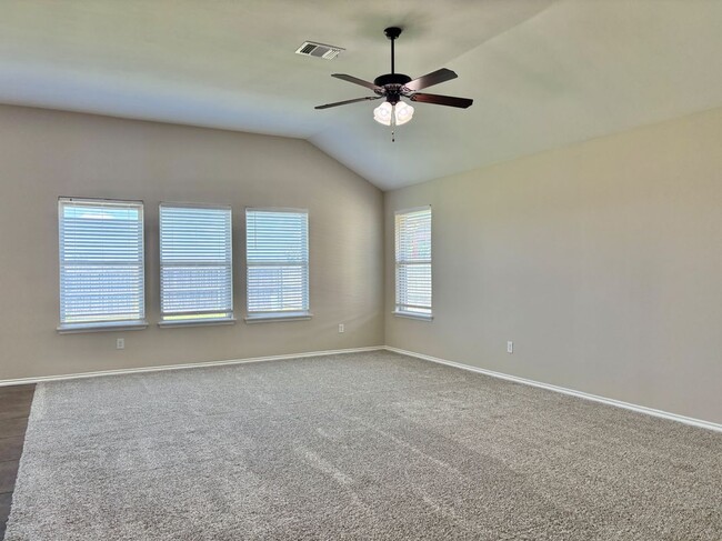 Building Photo - 709 SW 149th Pl