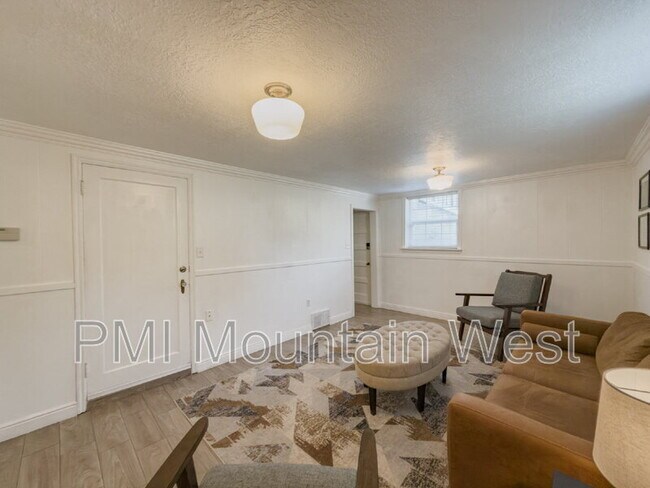 Building Photo - 2122 S 1800 E