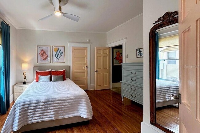 Building Photo - 333 9th Ave N