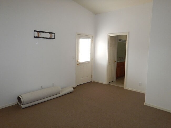 Building Photo - 3 Bedroom, 2 Bathroom at End of Cul-De-Sac
