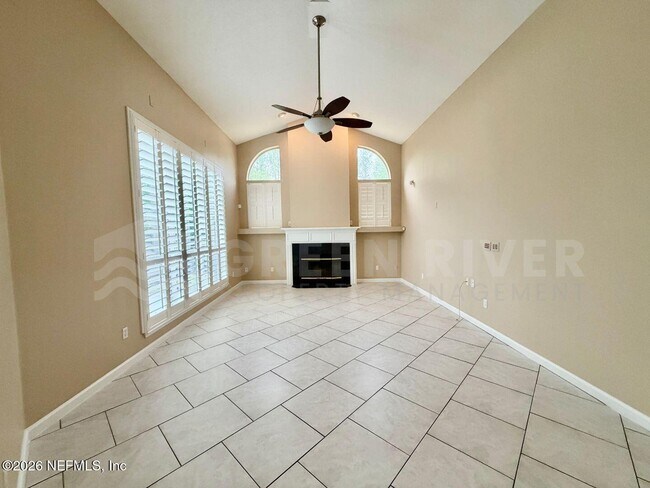 Building Photo - 1462 Scenic Oaks Dr