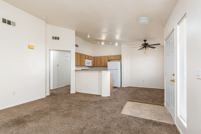 Building Photo - Upstairs 2 br unit in gated community with pool/spa/bbq area