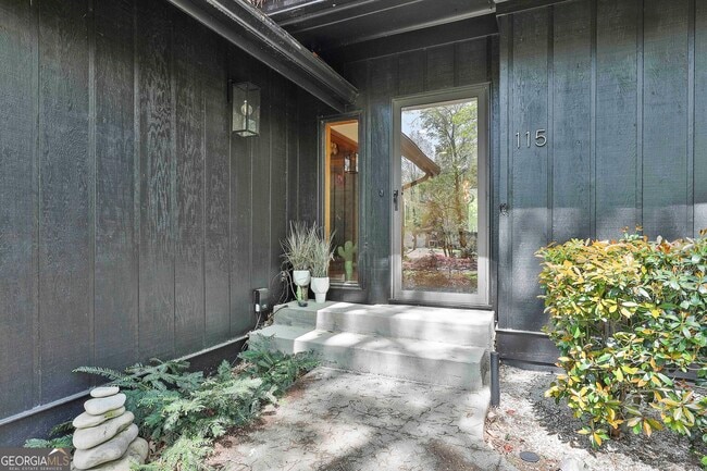 Building Photo - 115 Rolling Green