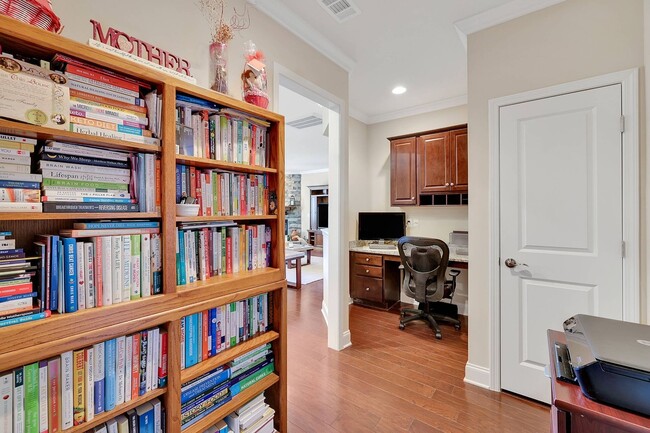 Building Photo - Sparkling clean 4 bedroom home in Spring H...