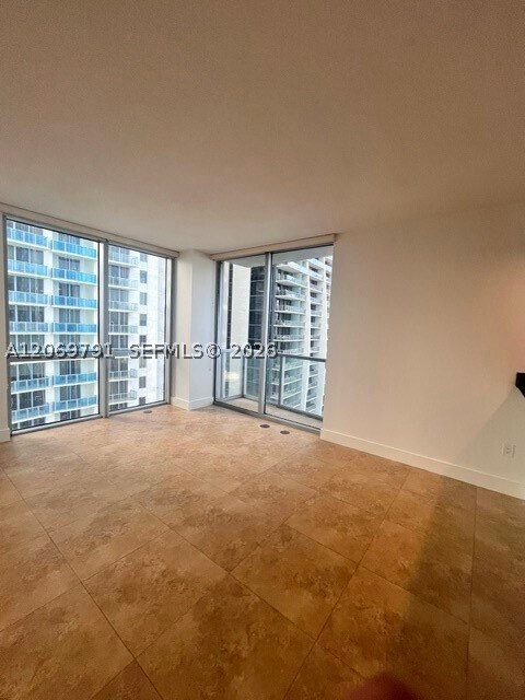 Building Photo - 1060 Brickell Ave