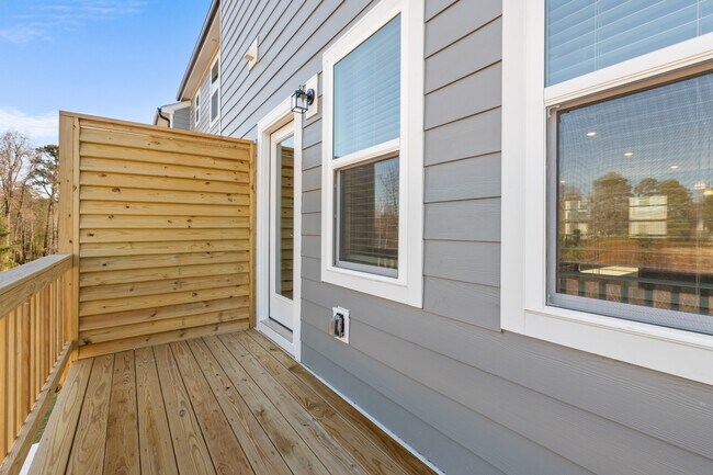 Building Photo - 2136 Grouse Ski Cir