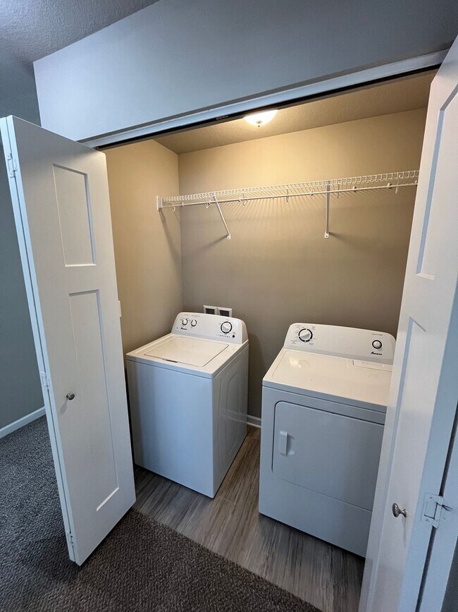 Building Photo - Now Leasing – Stylish 3-Bedroom Home in Bondurant