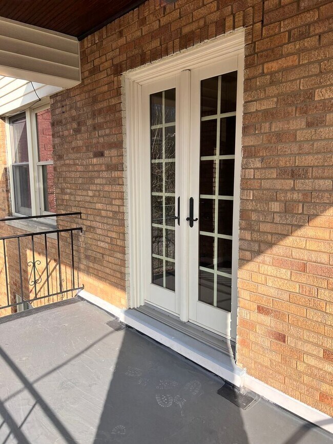 Building Photo - 3406 Erie Ave