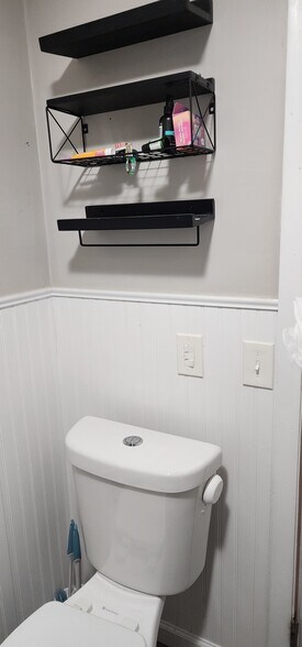 Building Photo - 4044 Pine St