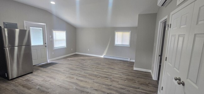 Building Photo - Brand new remodeled 2 bedroom house in Kunkletown!