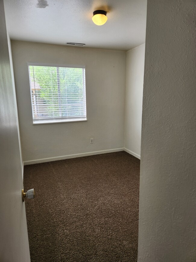 Building Photo - 4287 Deerfield Hills Rd