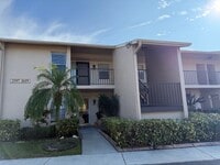 Building Photo - 2599 Woodgate Ln