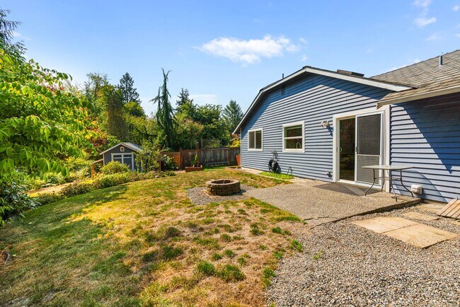 Building Photo - 16721 6th Ave SE