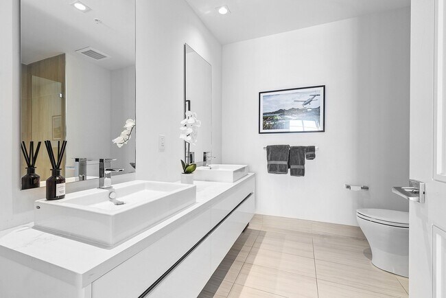 Building Photo - 155 E Boca Raton Rd