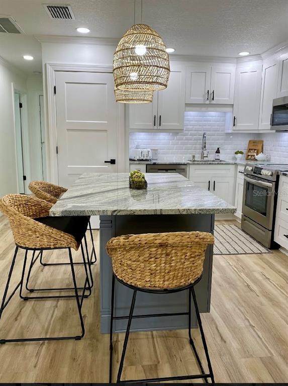 Building Photo - 646 Yardarm Dr