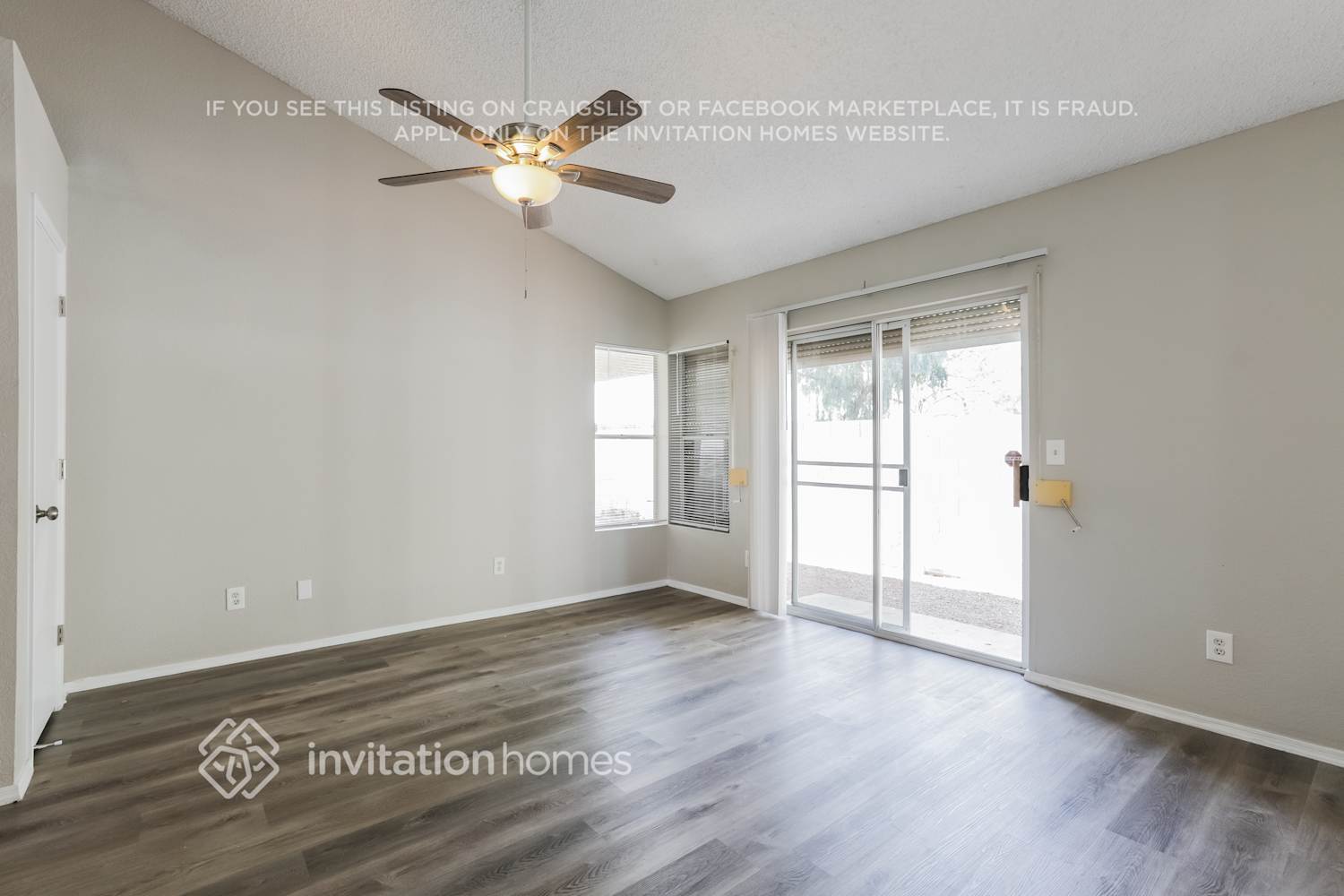 Building Photo - 7037 N 28th Dr