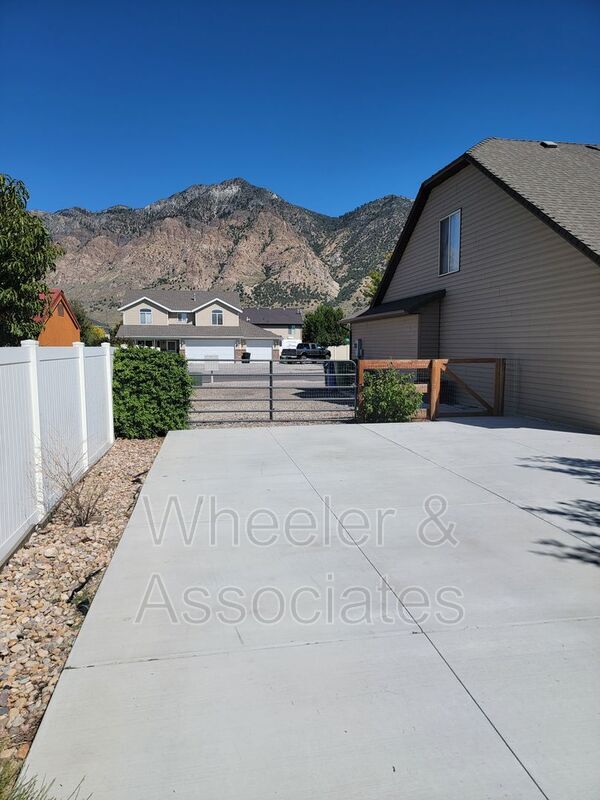 Building Photo - 641 W 1325 N