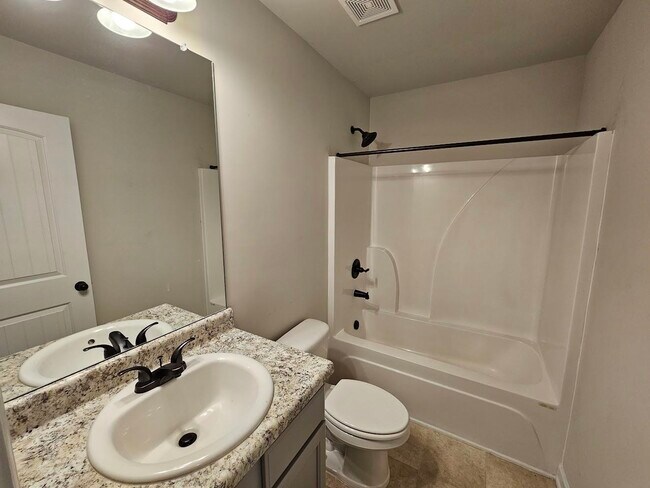 Building Photo - 6060 Oak Bend Ct