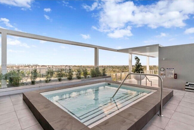 Building Photo - 2000 Metropica Wy