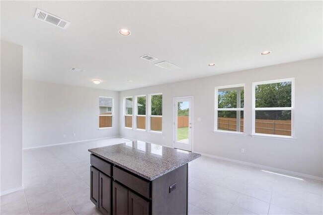 Building Photo - 113 Saranac Dr