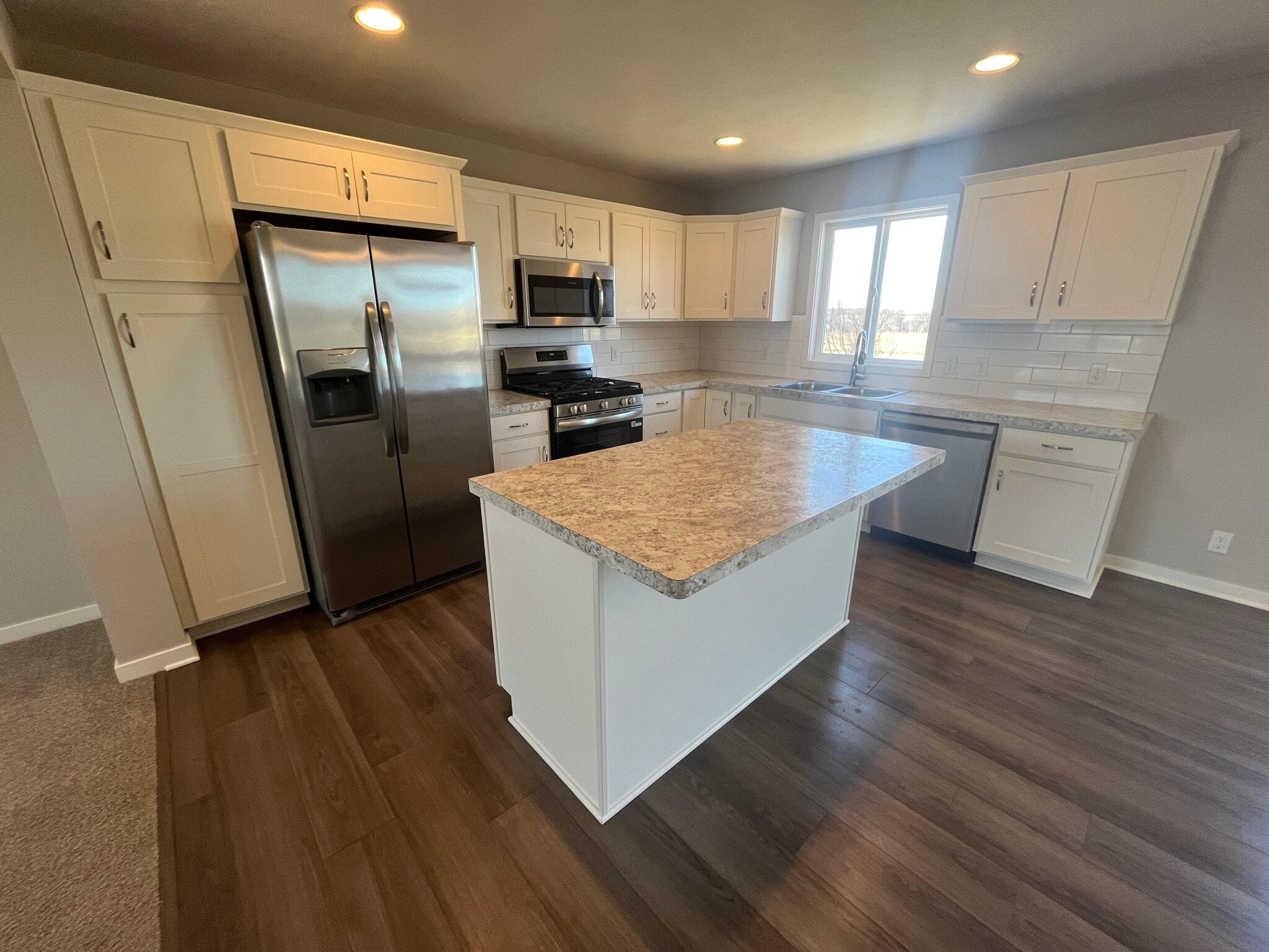 Building Photo - 3865 Elm Ridge Dr