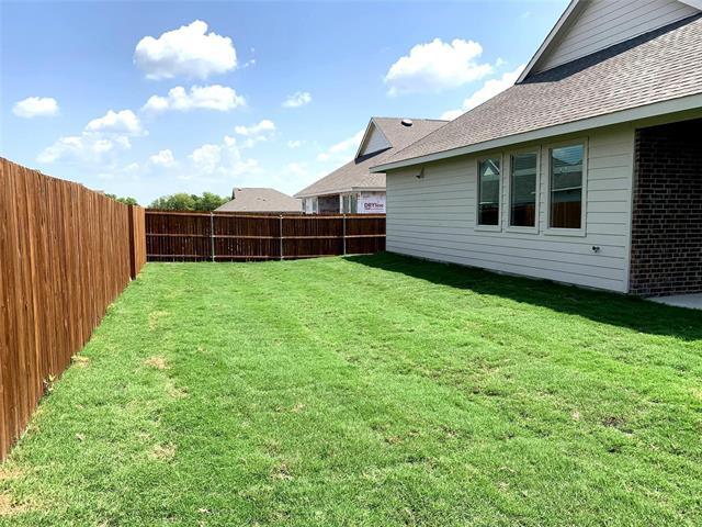 Building Photo - 513 Peel St