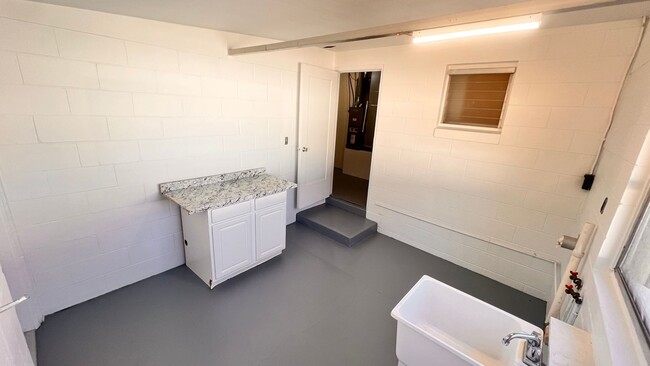 Building Photo - Charming 2-Bed Retreat in the Heart of Mount Dora! PRIME LOCATION! DONT MISS OUT!