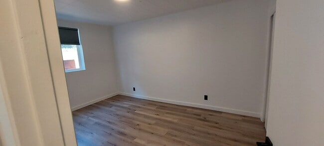 Building Photo - Lovely Apartment in Sehome