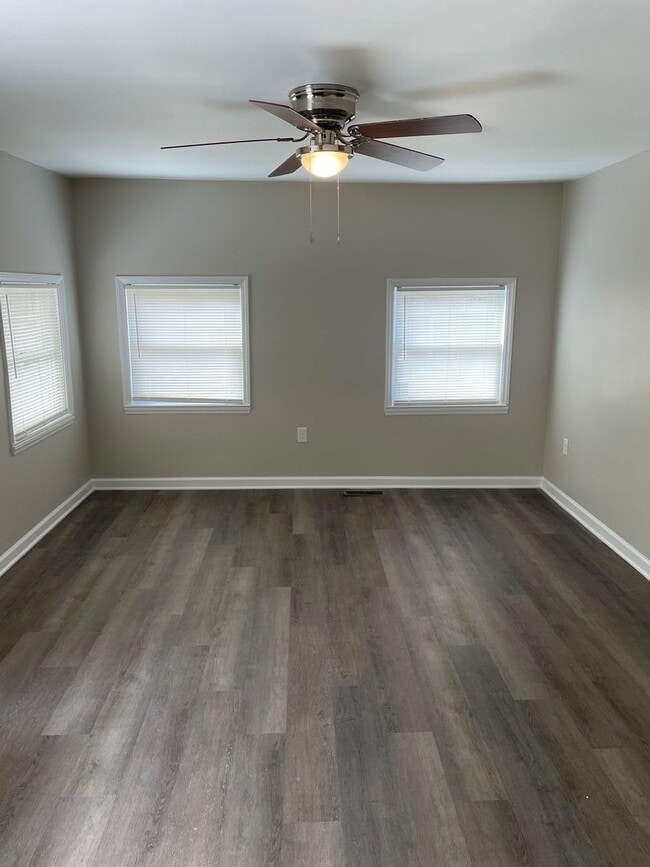 Building Photo - 1892 Ebert Rd