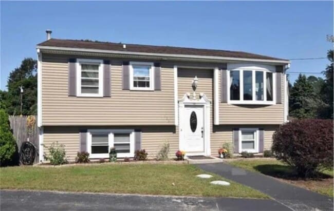Primary Photo - 130 Adelaide Ave