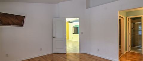 Building Photo - 15035 Sterling Oaks Dr