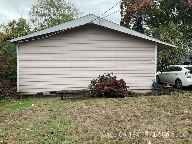 Building Photo - 4003 SE 28th Pl