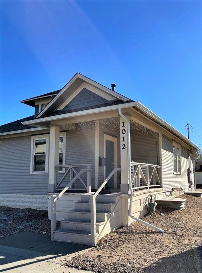 Building Photo - LEASING! Available NOW!