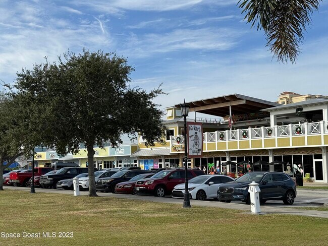 Building Photo - 155 Perth Ave