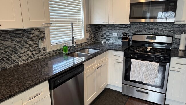 Building Photo - 8408 S Lorel Ave