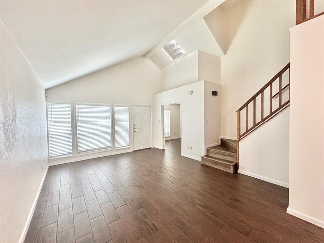 Building Photo - 10118 Spotted Horse Dr