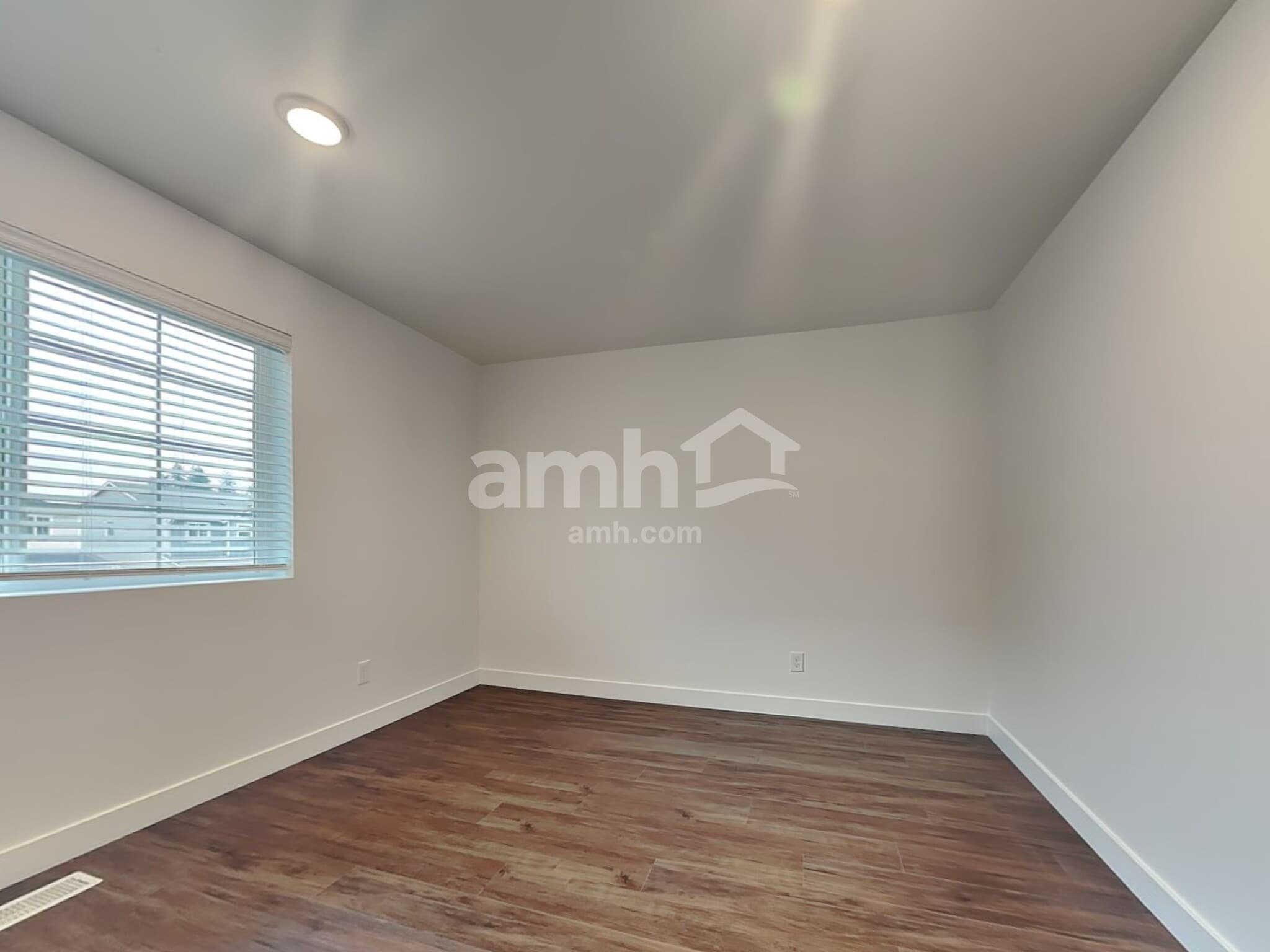 Building Photo - 7916 Selah St SW