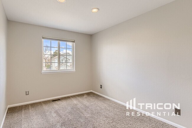 Building Photo - 4219 S Killarney St
