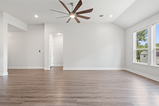 Building Photo - 129 Diamond Head Dr