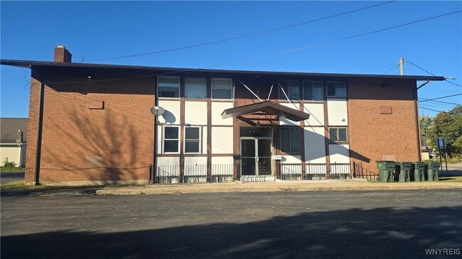 Primary Photo - 5422 Transit Rd