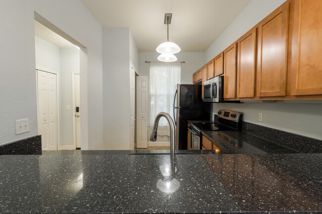 Building Photo - 2508 SW 35th Pl