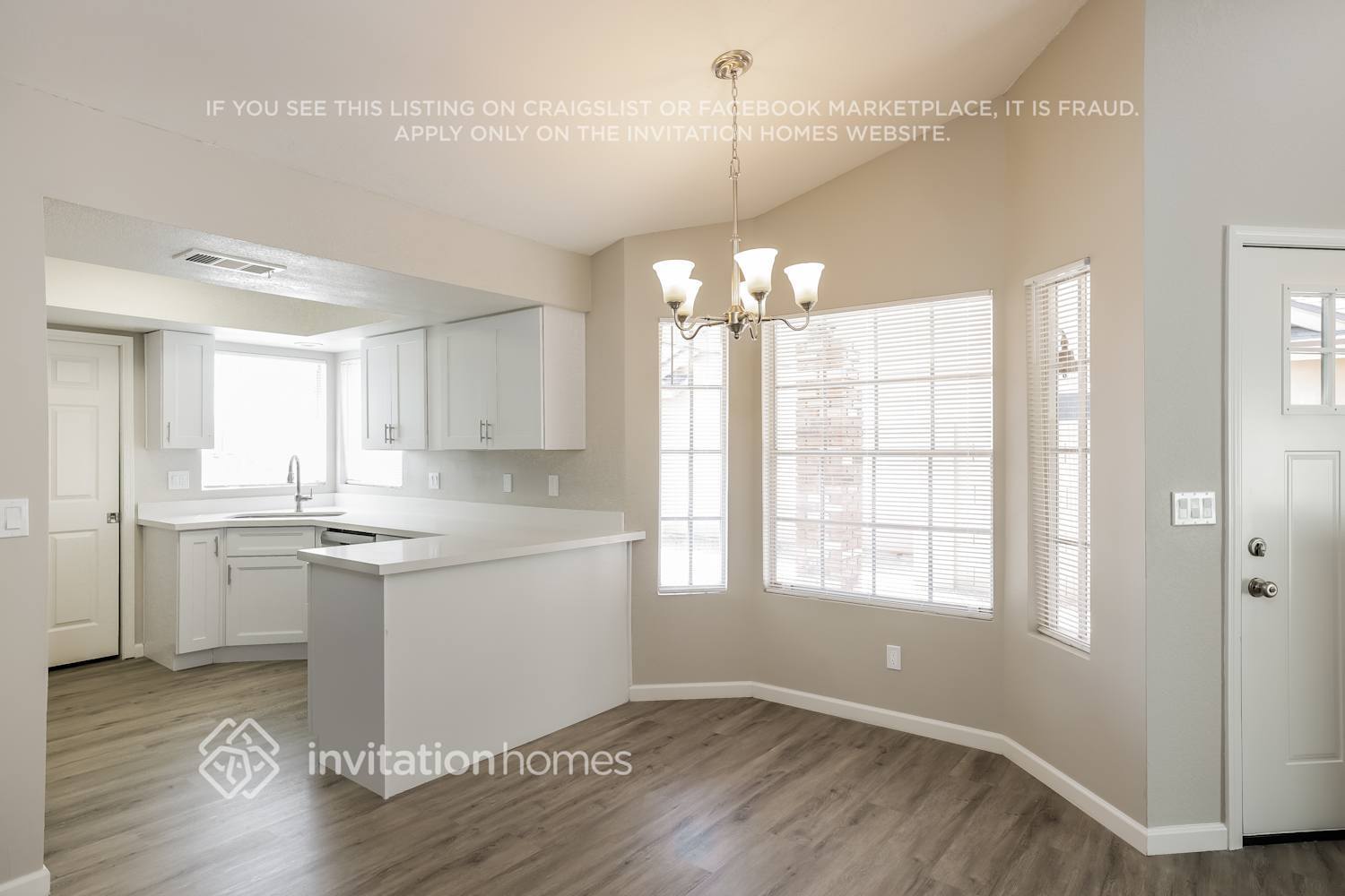 Building Photo - 3856 E Acoma Dr